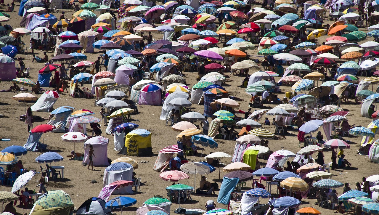 五一假期国内出游17.94亿人次的旅游热潮，旅游经济的繁荣与旅游体验的变迁